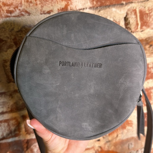 SOLD IN LIVE BUNDLE - NWOT - PORTLAND LEATHER CROSSBODY BAG - Picture 3 of 9